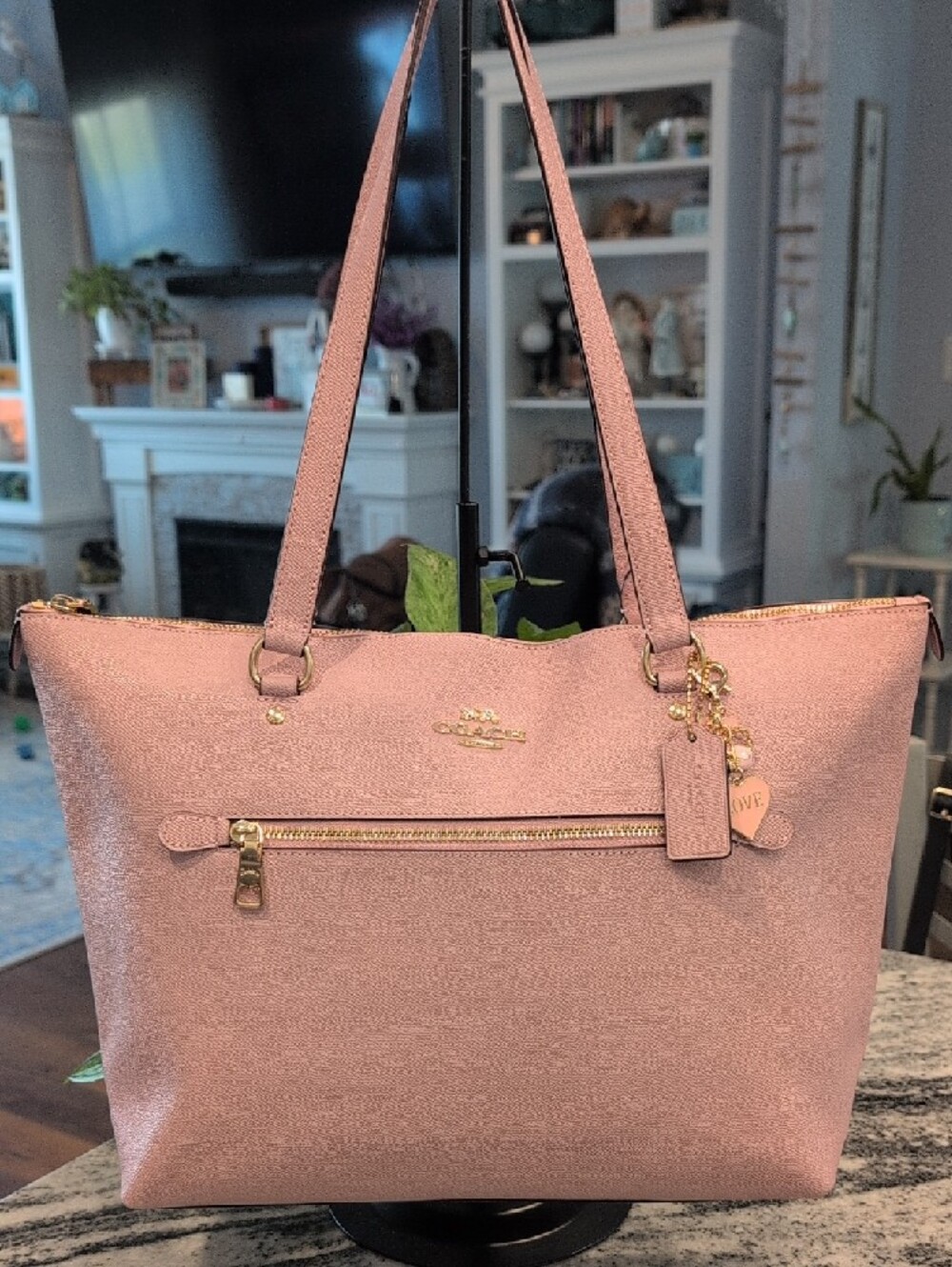 Coach Pink Gallery Leather Tote with Rose Bouquet Lining & Matching  Wristlet - Picture 2 of 13